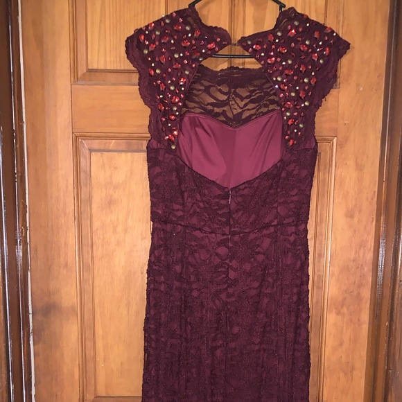 Burgundy dress size 10P - Picture 3 of 4